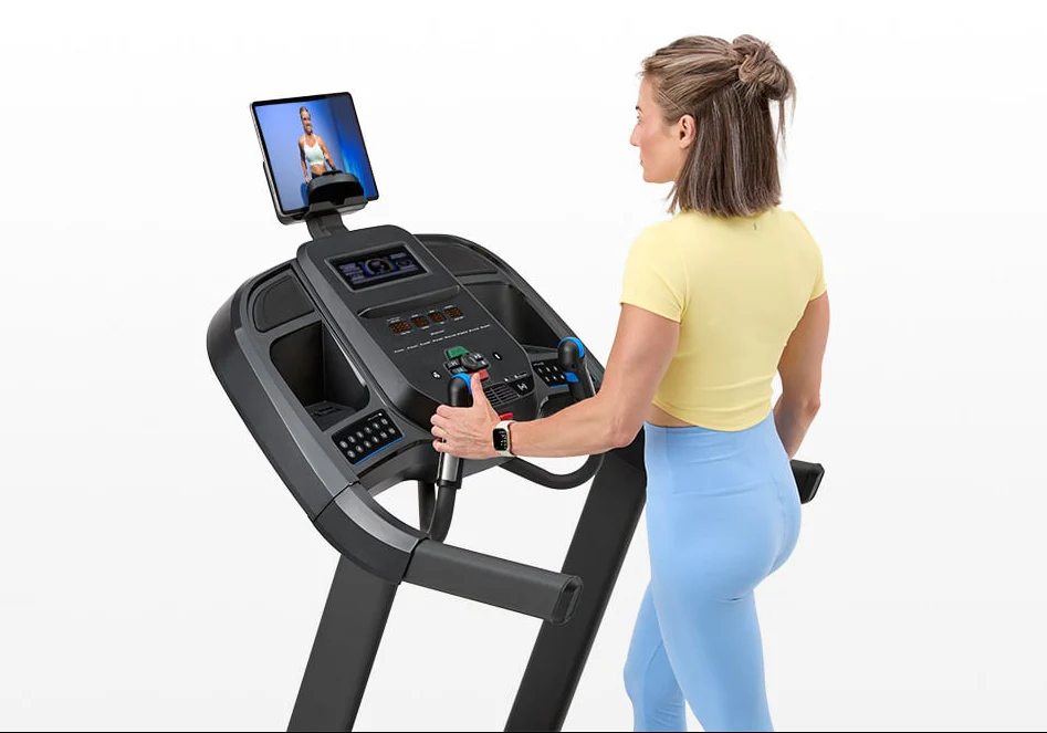 7.0 AT Treadmill - Image 12