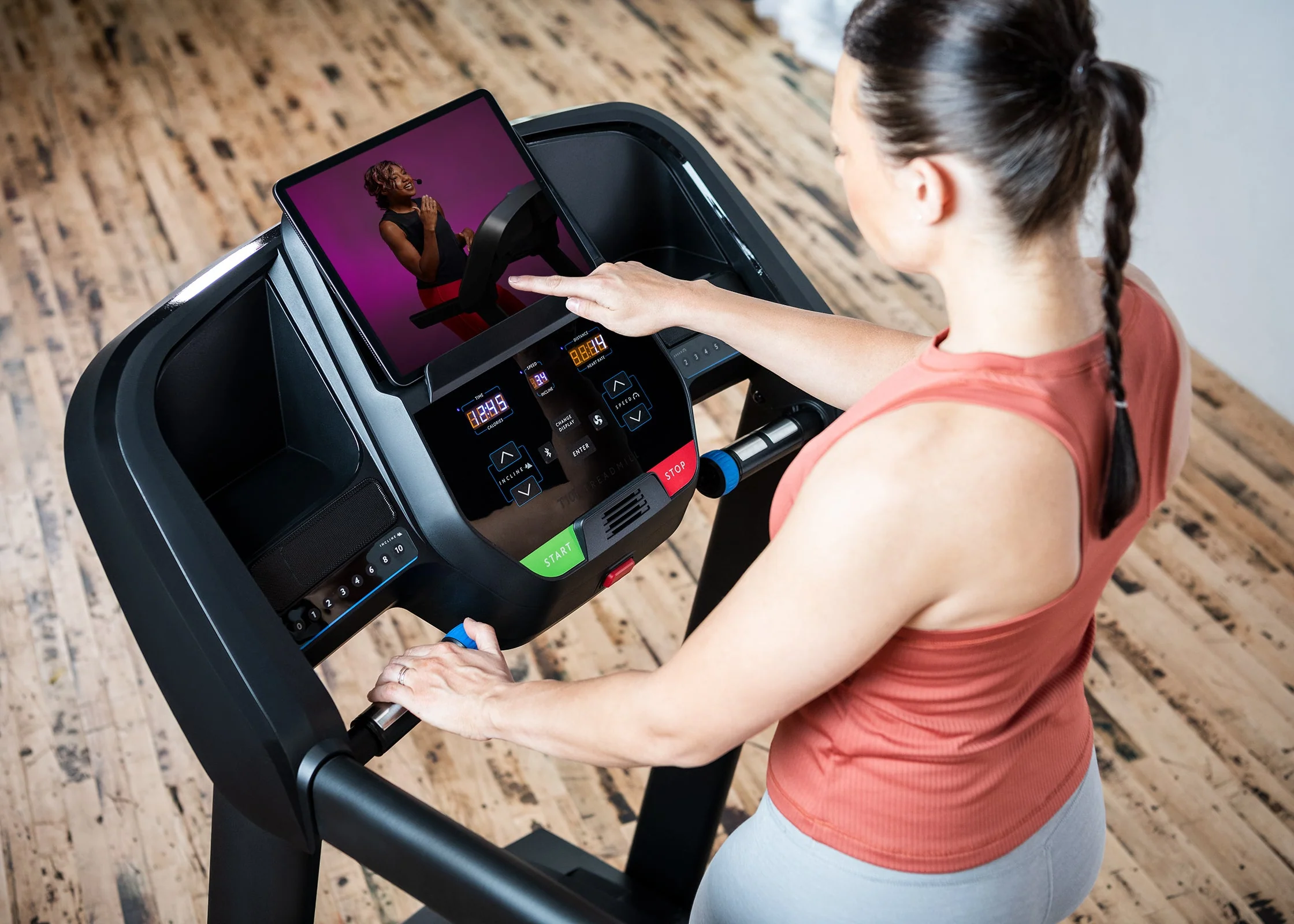 T101-07 Treadmill - Image 3